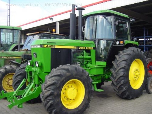 John Deere 4455